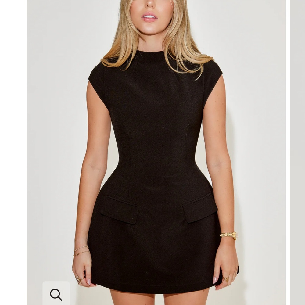 ODDMUSE CAP SLEEVE DRESS NWT